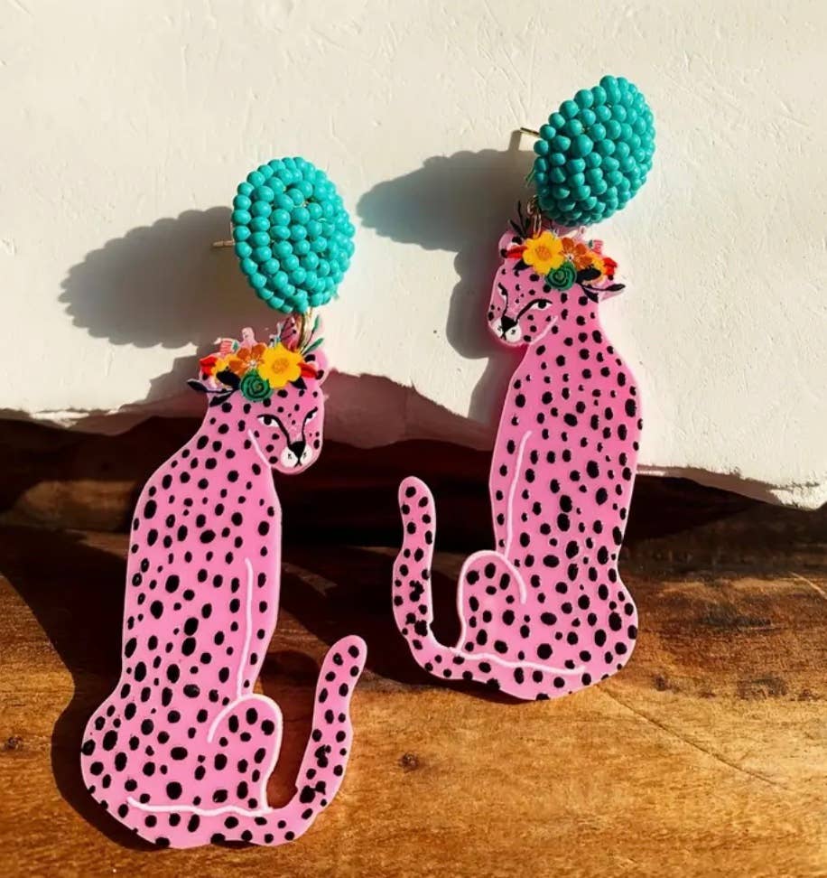 Chic Pink Leopard Dangle Earrings