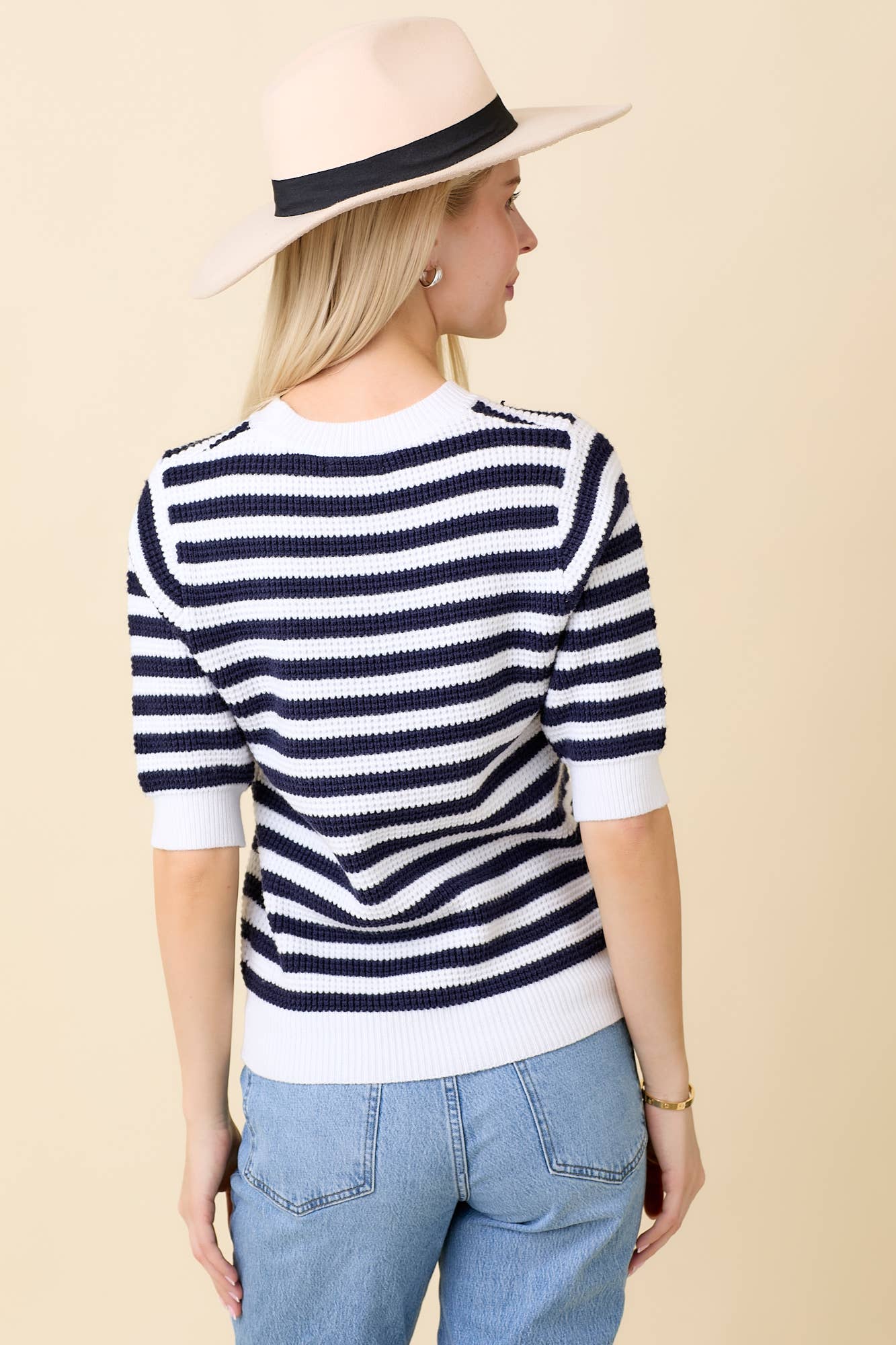 Short Sleeve Sweater Knit Stripe Top: WHITE/NAVY