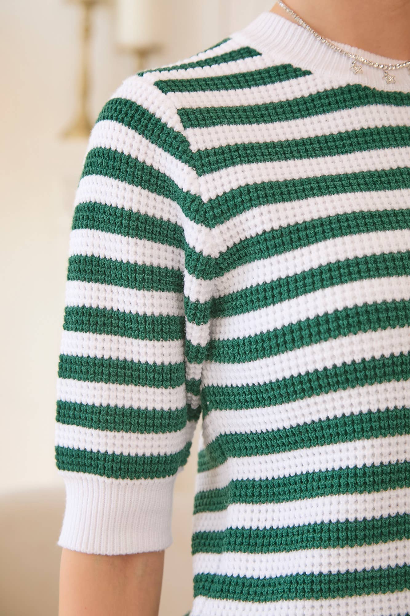 Short Sleeve Sweater Knit Stripe Top: WHITE/HUNTER GREEN