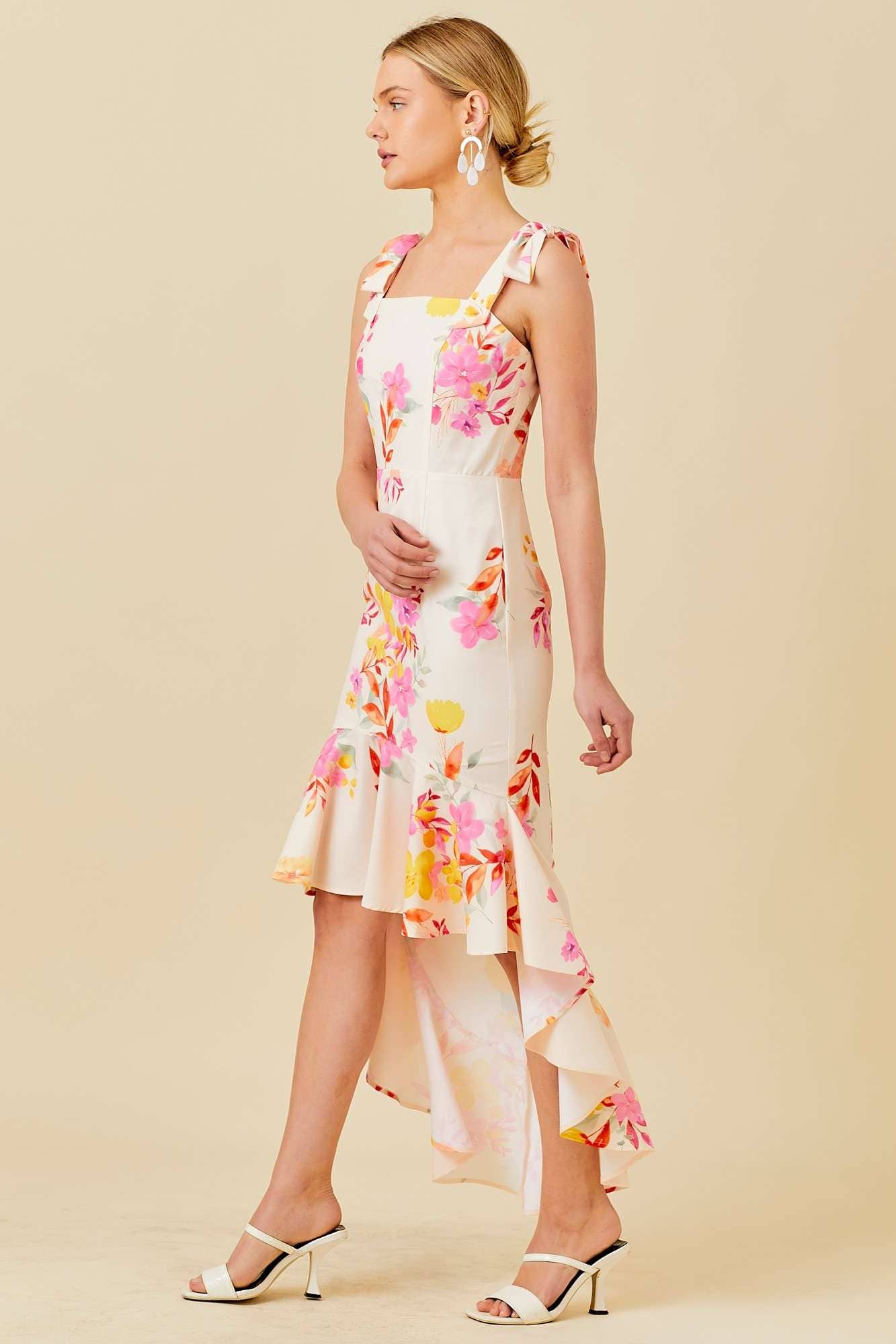 Floral Printed High-Low Ruffled Dress: Floral multi